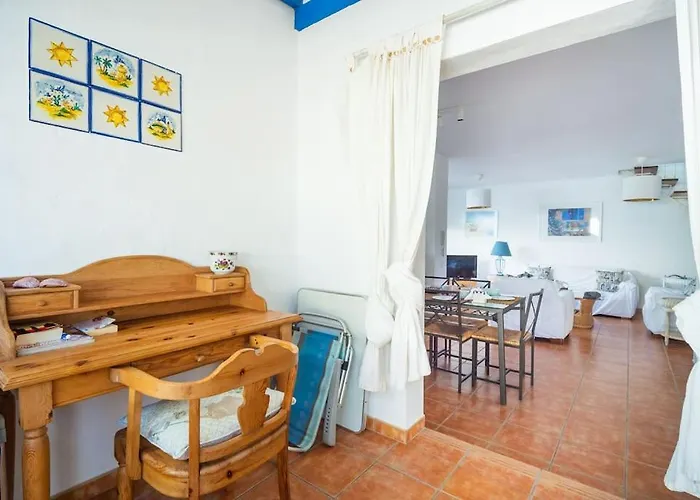 Fabulous , Wifi, Swimming Pool And Semesterbostad *