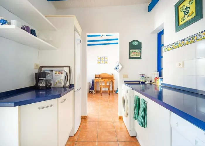 Fabulous , Wifi, Swimming Pool And Semesterbostad