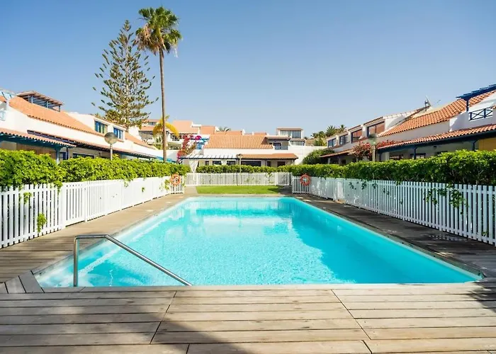 Fabulous , Wifi, Swimming Pool And Semesterbostad *