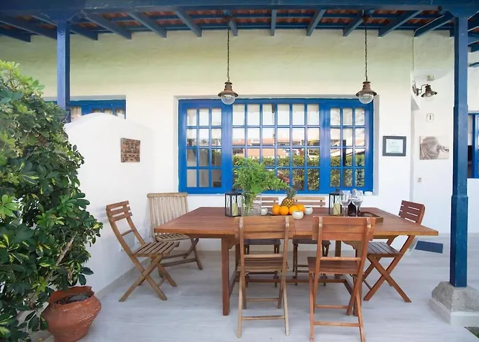 Fabulous , Wifi, Swimming Pool And Semesterbostad