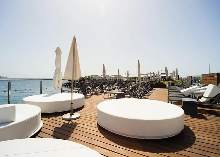 Semesterbostad Fabulous , Wifi, Swimming Pool And